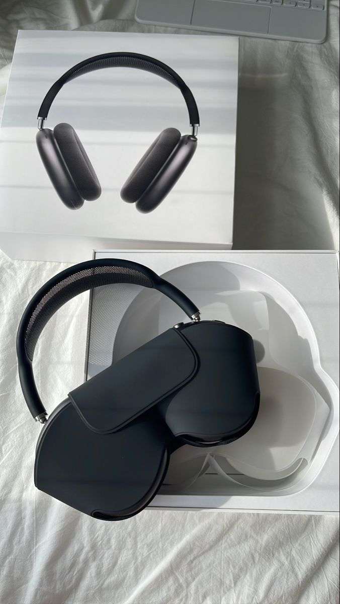 AirPods Max Space Gray